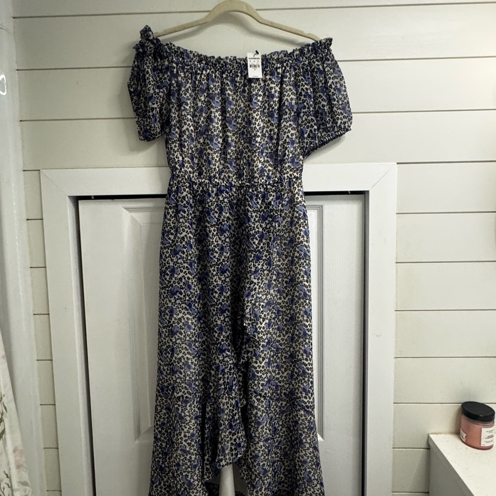 Express Off-Shoulder Puff Sleeve Maxi Dress